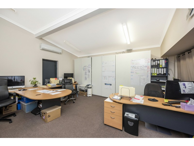 16 Hope Crescent, Lesmurdie WA 6076