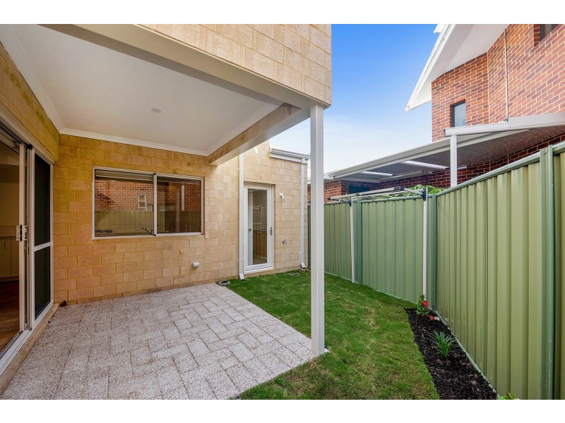 17 Eighth Avenue, Bassendean WA 6054