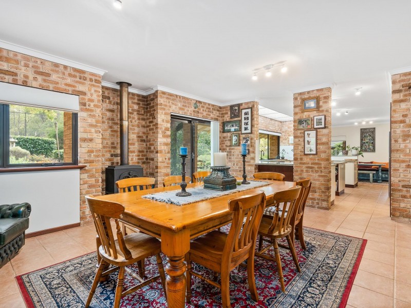 101 Kawina Road, Bickley WA 6076