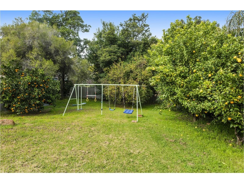 7 Glyde Road, Lesmurdie WA 6076