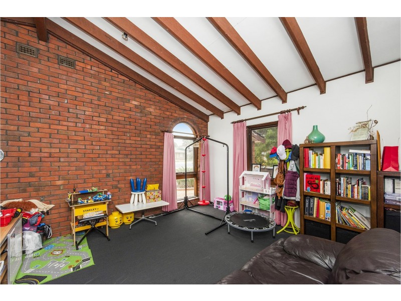 7 Glyde Road, Lesmurdie WA 6076