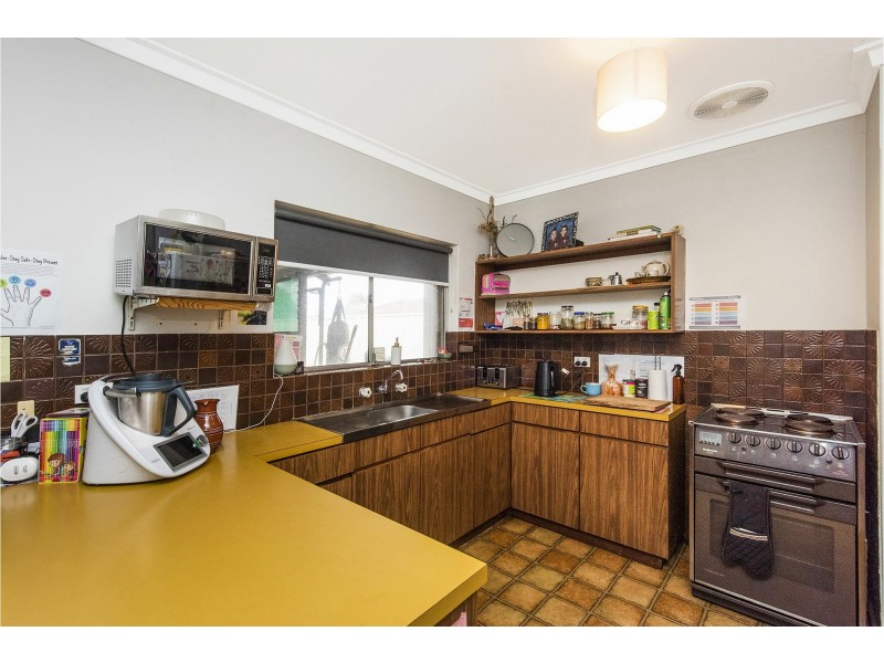 7 Glyde Road, Lesmurdie WA 6076