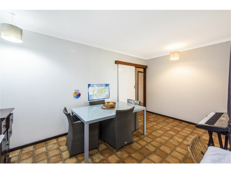 7 Glyde Road, Lesmurdie WA 6076