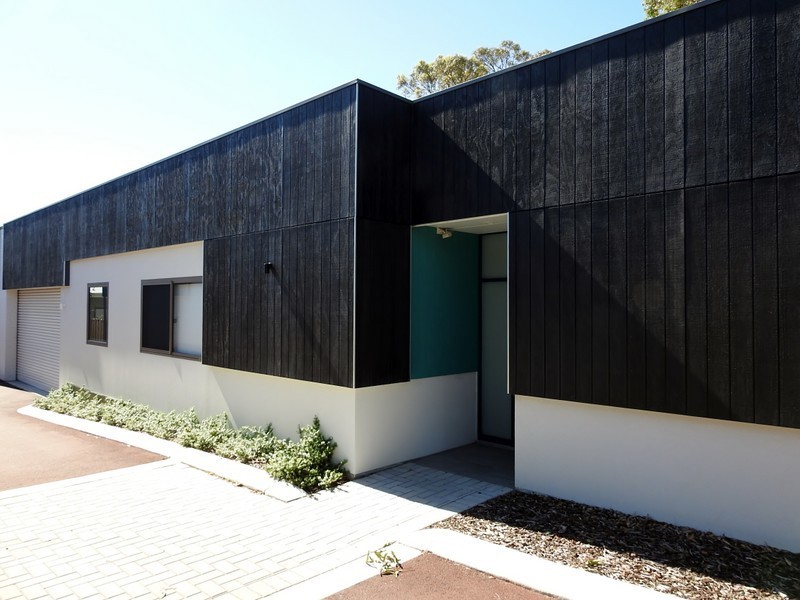 14 White Road, Kalamunda WA 6076