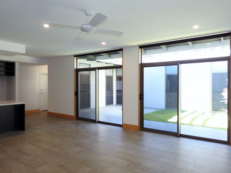 14 White Road, Kalamunda WA 6076