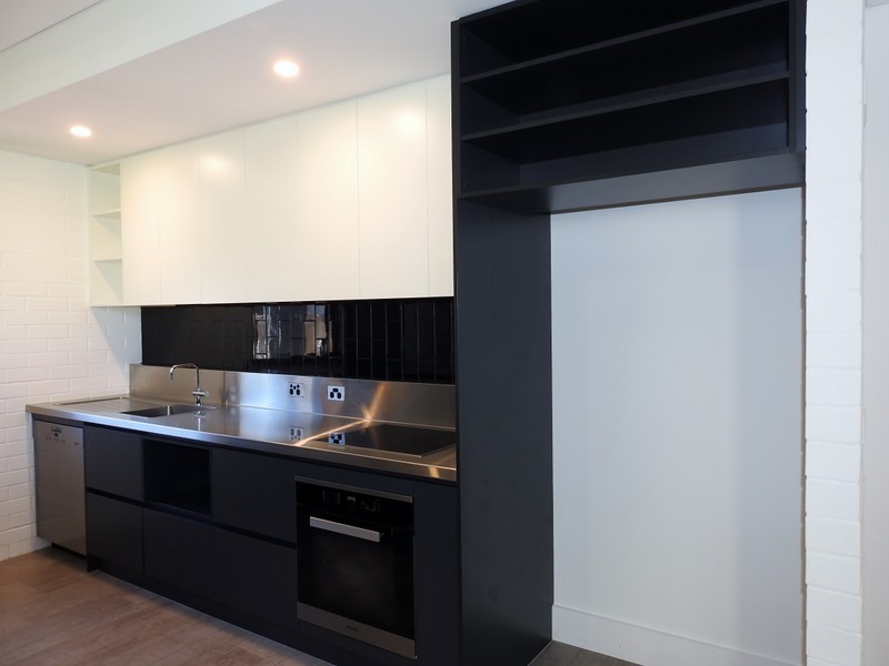 14 White Road, Kalamunda WA 6076