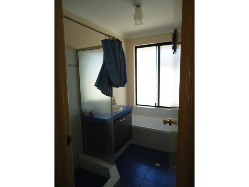 5 Copper Lane, Wattle Grove WA 6107