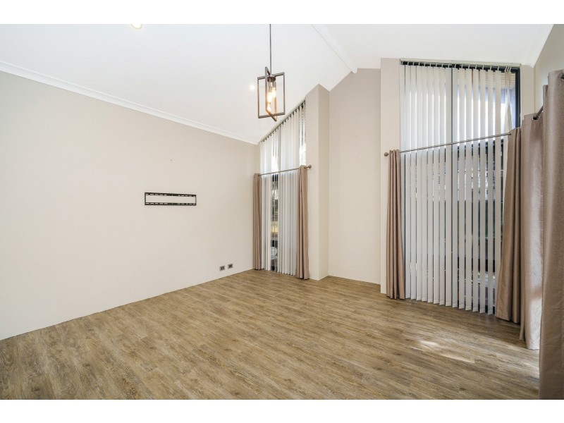 31 Wheelwright Road, Lesmurdie WA 6076