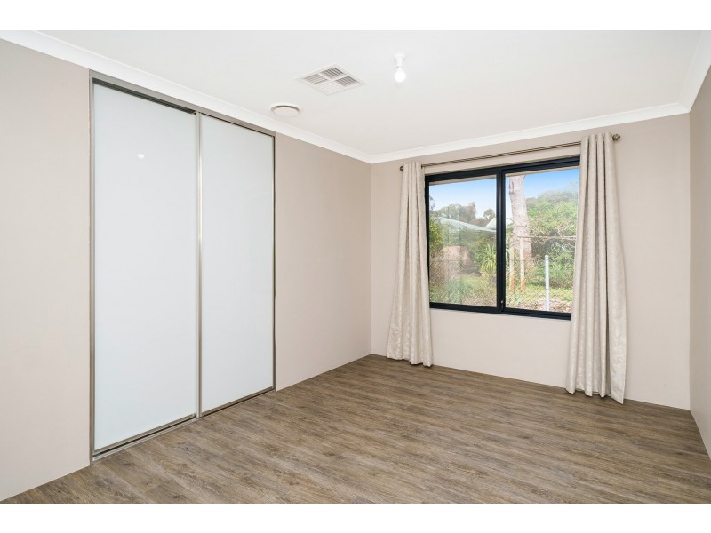 31 Wheelwright Road, Lesmurdie WA 6076