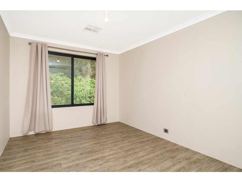 31 Wheelwright Road, Lesmurdie WA 6076