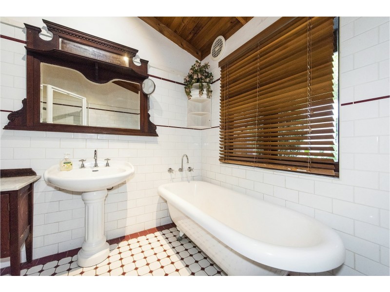 273 Aldersyde Road, Bickley WA 6076