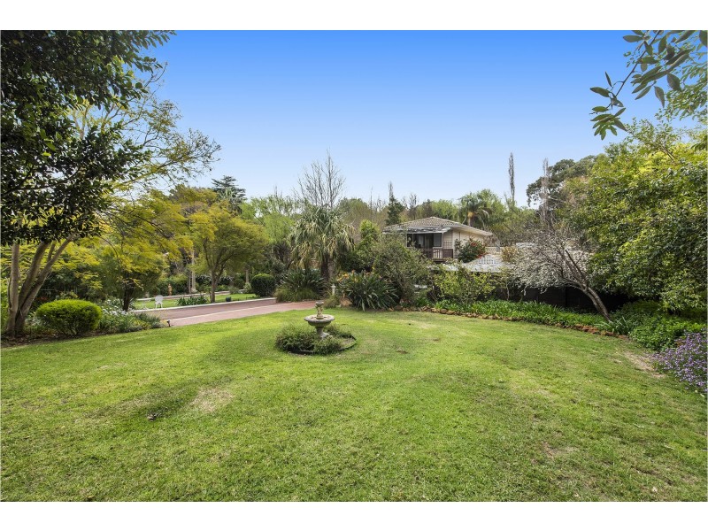 100 Orange Valley Road, Kalamunda WA 6076