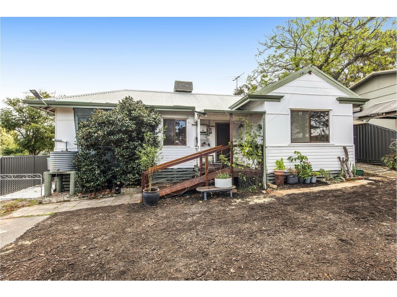 1 Frederic Street, Koongamia WA 6056