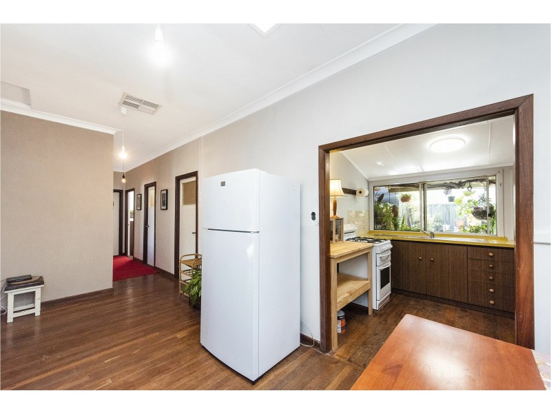 1 Frederic Street, Koongamia WA 6056