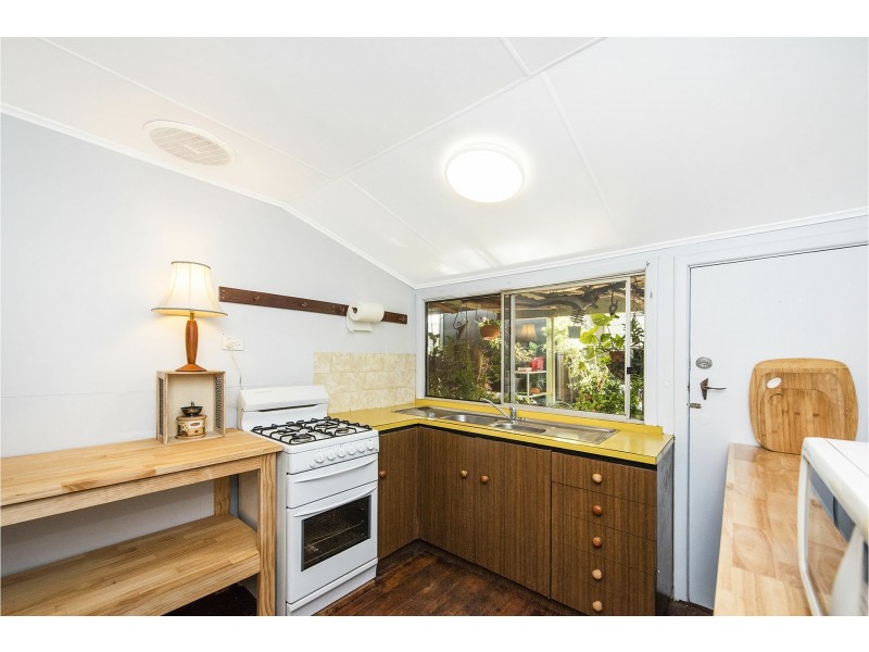 1 Frederic Street, Koongamia WA 6056