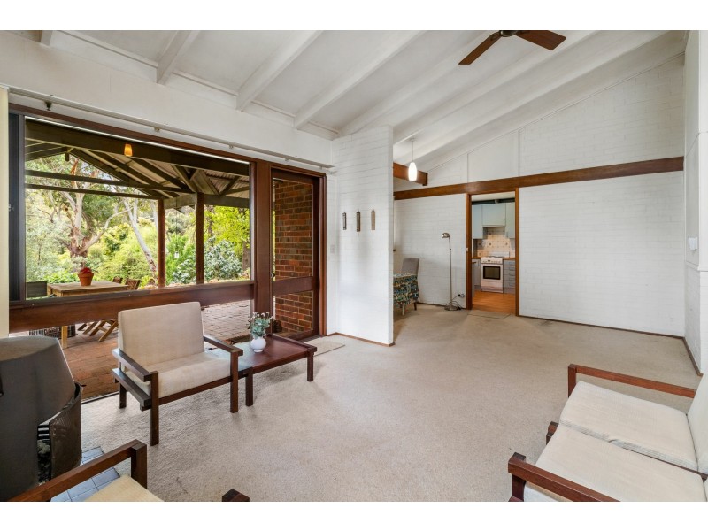 14 Karralika Avenue, Kalamunda WA 6076