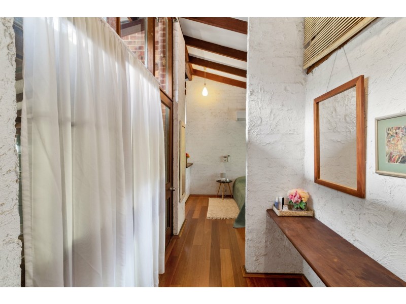 14 Karralika Avenue, Kalamunda WA 6076