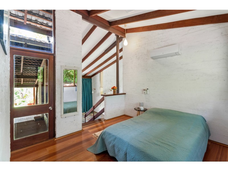 14 Karralika Avenue, Kalamunda WA 6076