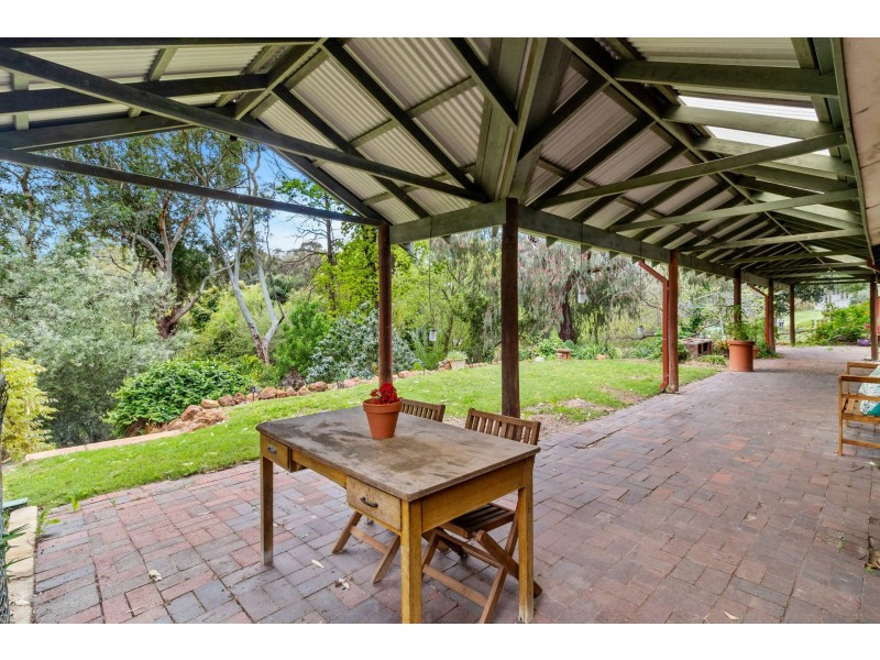 14 Karralika Avenue, Kalamunda WA 6076