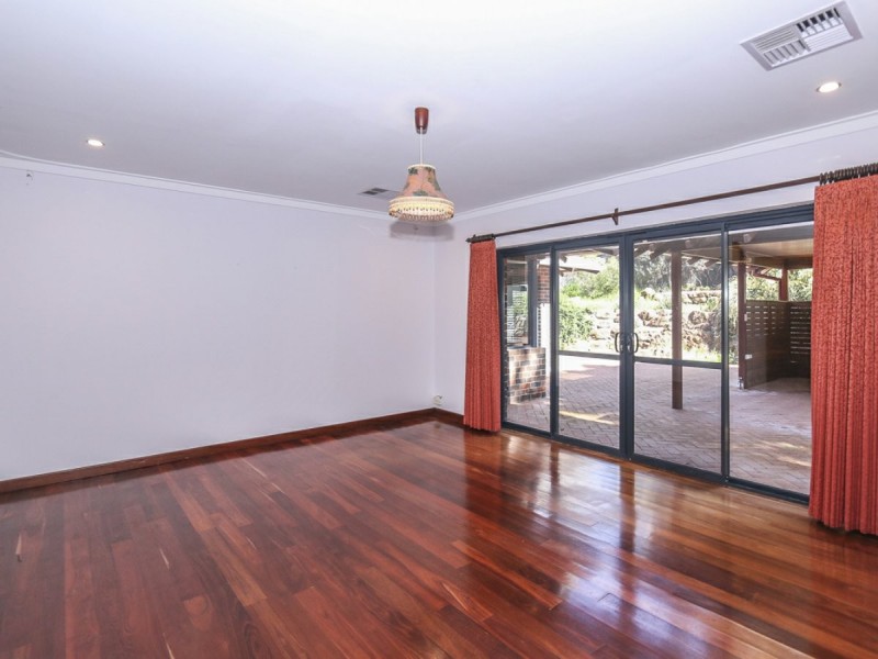 38 Valley Road, Kalamunda WA 6076