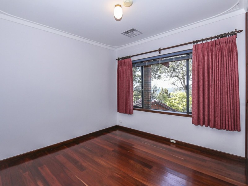 38 Valley Road, Kalamunda WA 6076