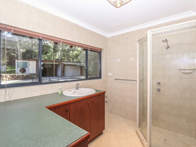 38 Valley Road, Kalamunda WA 6076