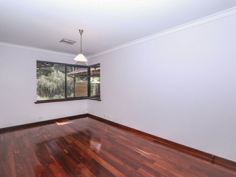 38 Valley Road, Kalamunda WA 6076