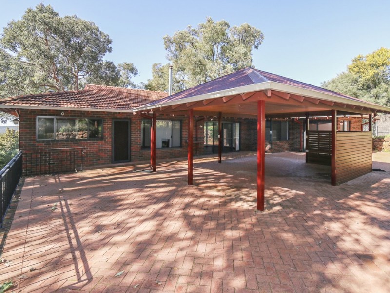 38 Valley Road, Kalamunda WA 6076