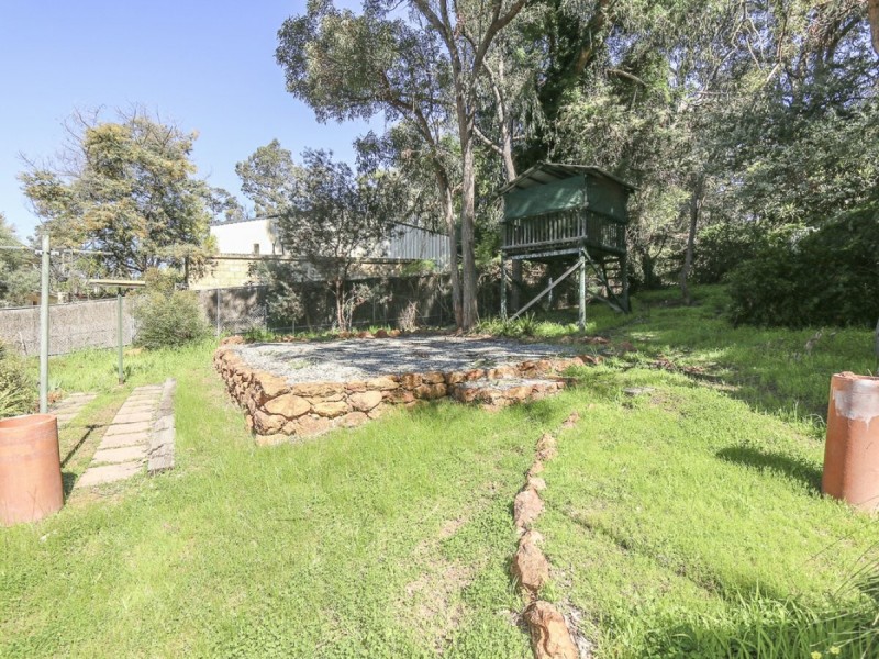 38 Valley Road, Kalamunda WA 6076