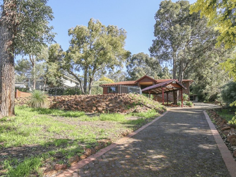 38 Valley Road, Kalamunda WA 6076