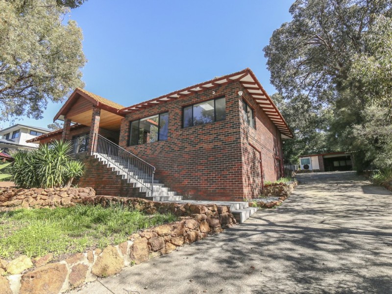 38 Valley Road, Kalamunda WA 6076