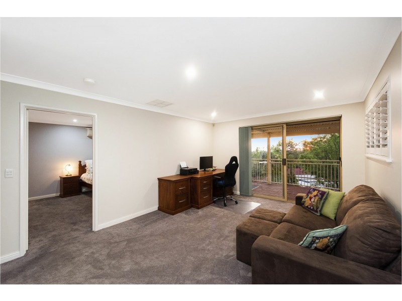 25 Grenville Road, Gooseberry Hill WA 6076