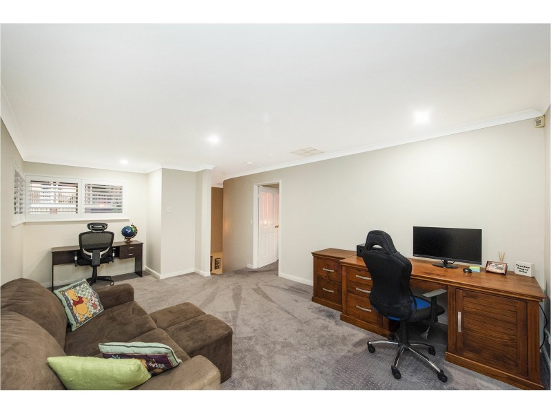 25 Grenville Road, Gooseberry Hill WA 6076