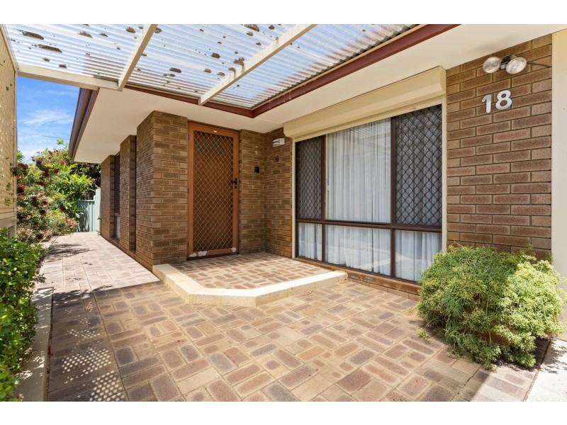 18 Seymour Road, Kalamunda WA 6076