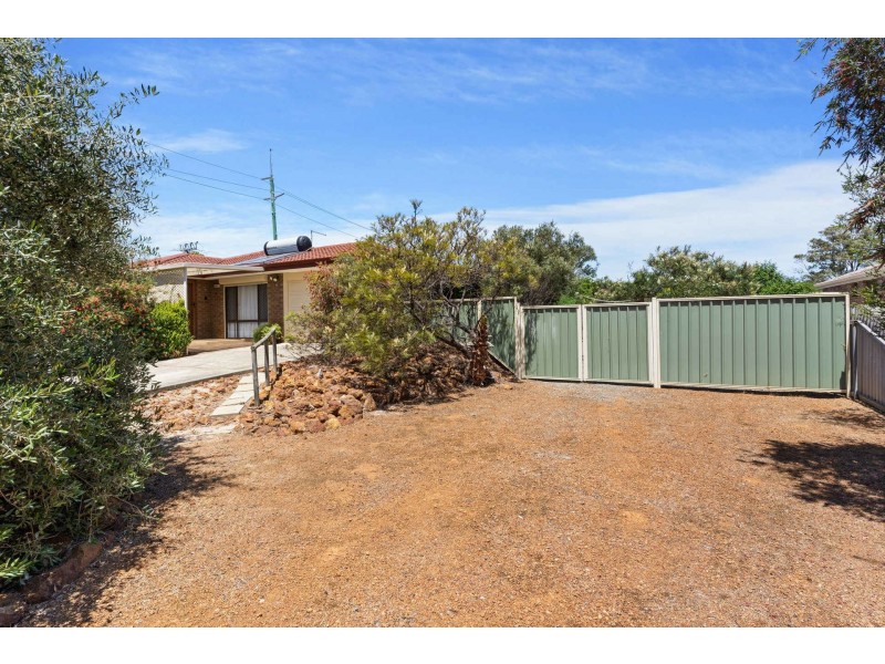 18 Seymour Road, Kalamunda WA 6076