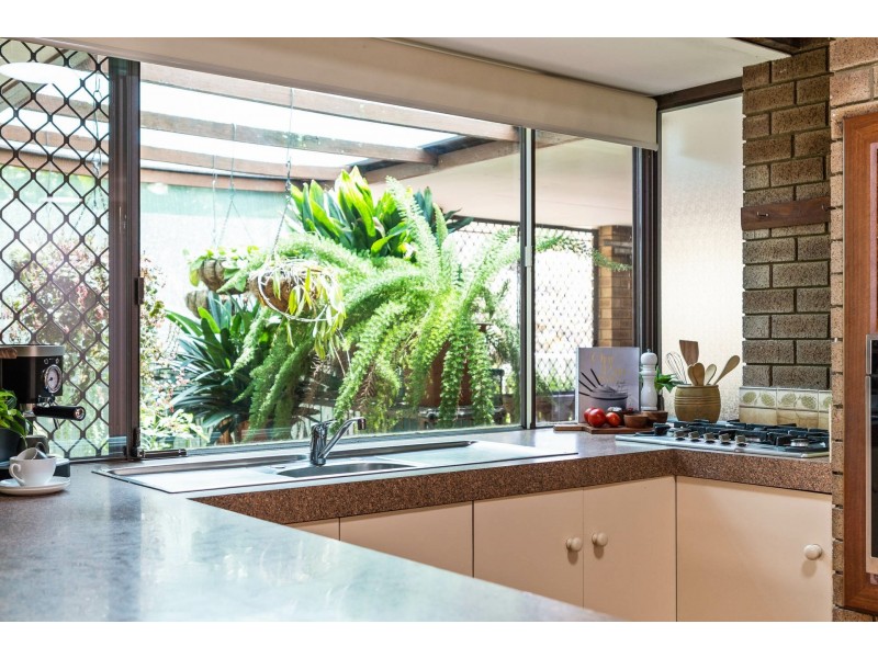 18 Seymour Road, Kalamunda WA 6076