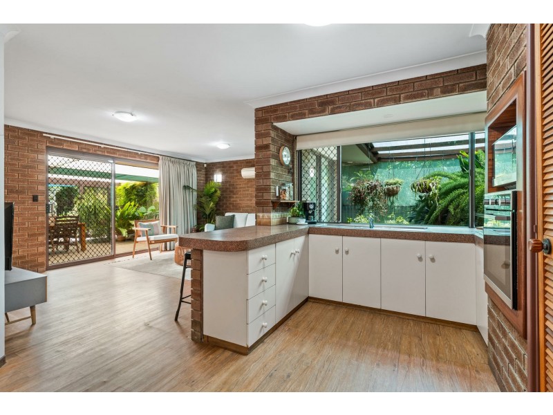 18 Seymour Road, Kalamunda WA 6076