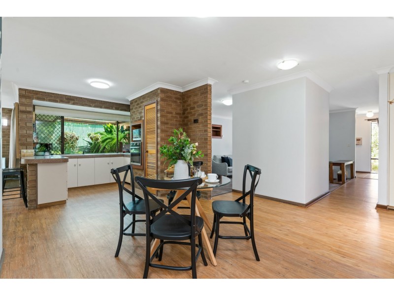 18 Seymour Road, Kalamunda WA 6076