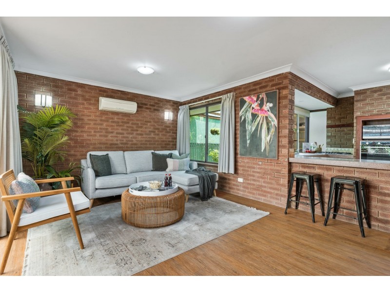 18 Seymour Road, Kalamunda WA 6076