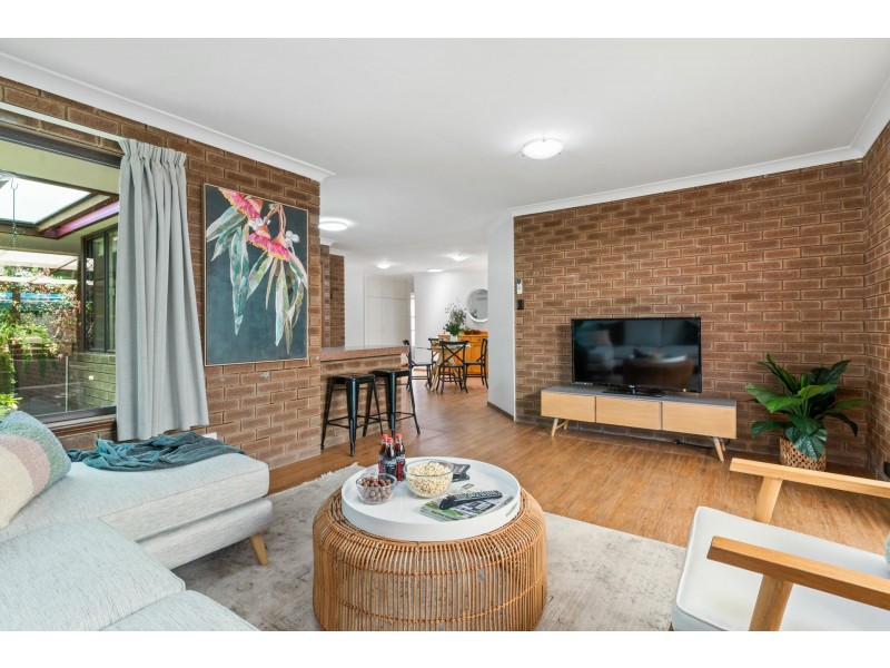 18 Seymour Road, Kalamunda WA 6076