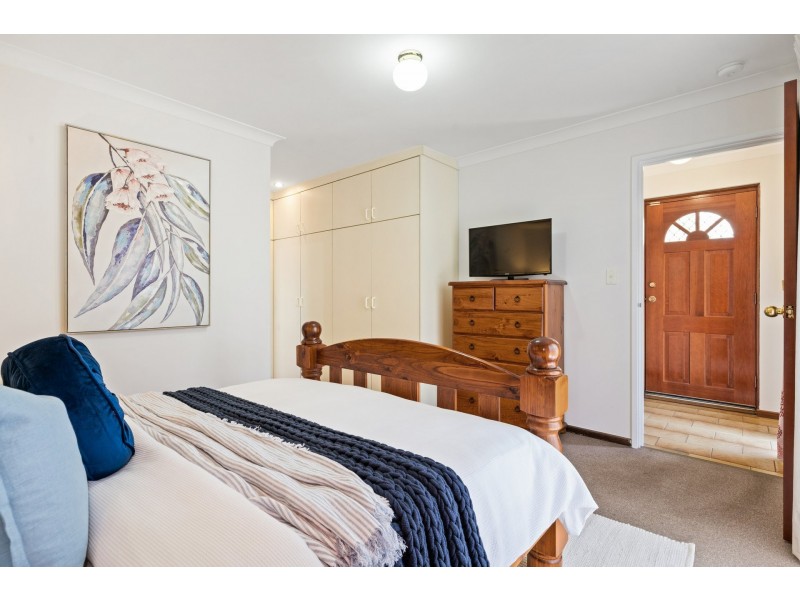 18 Seymour Road, Kalamunda WA 6076