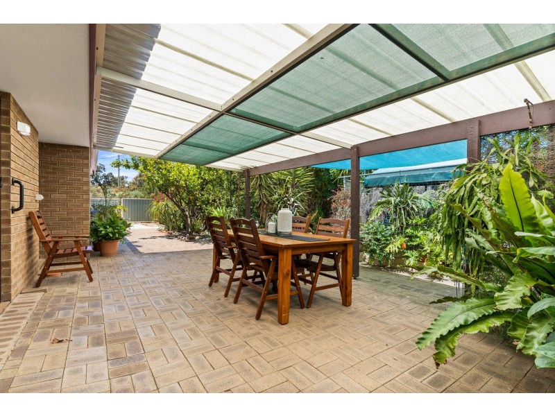 18 Seymour Road, Kalamunda WA 6076