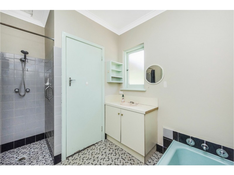 261 Canning Road, Walliston WA 6076