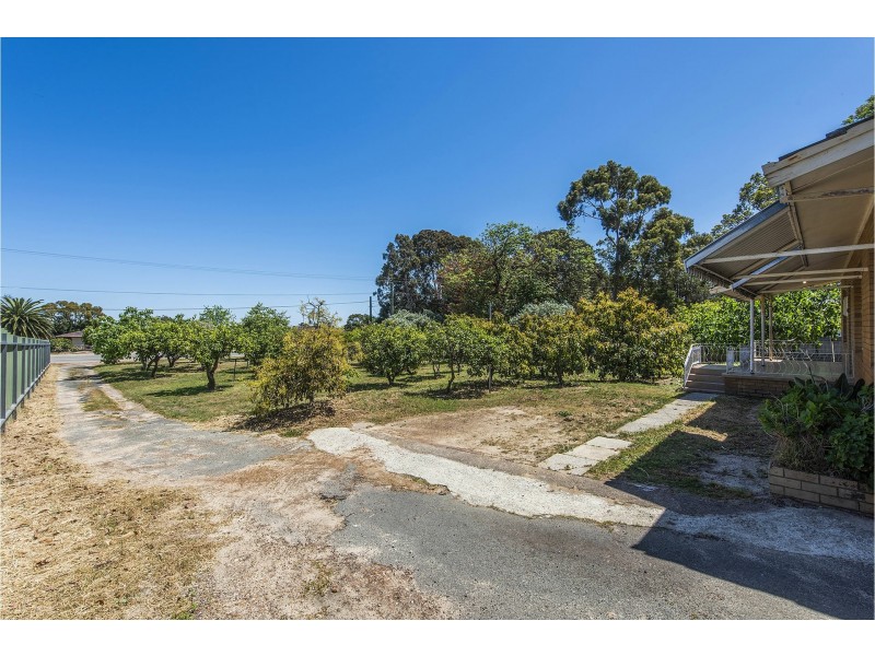 261 Canning Road, Walliston WA 6076