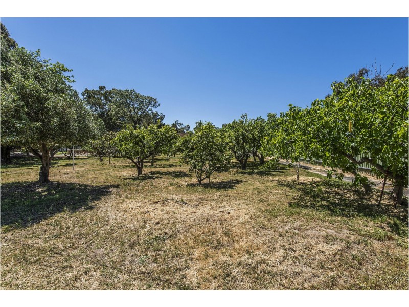 261 Canning Road, Walliston WA 6076