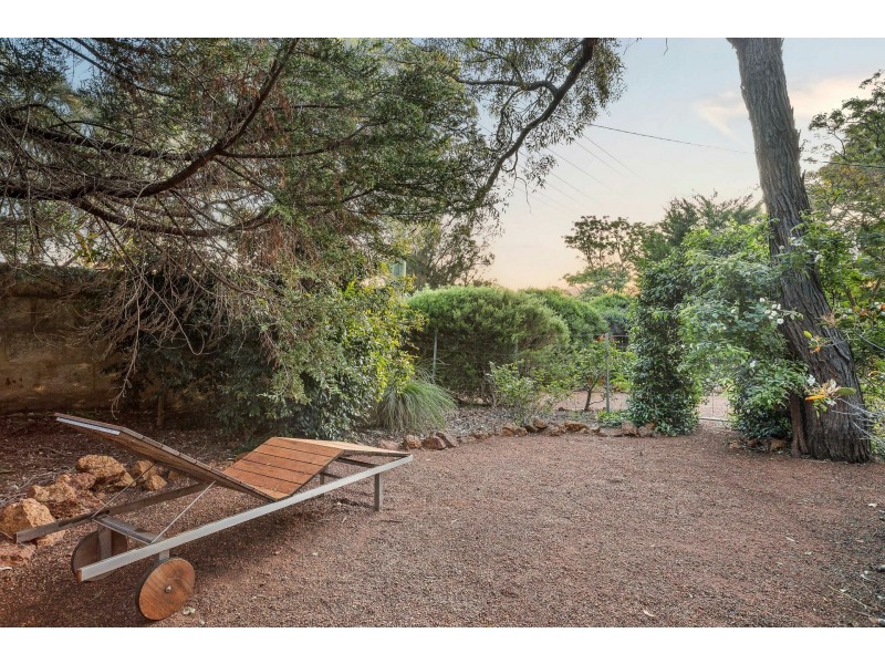 2 Springdale Road, Kalamunda WA 6076