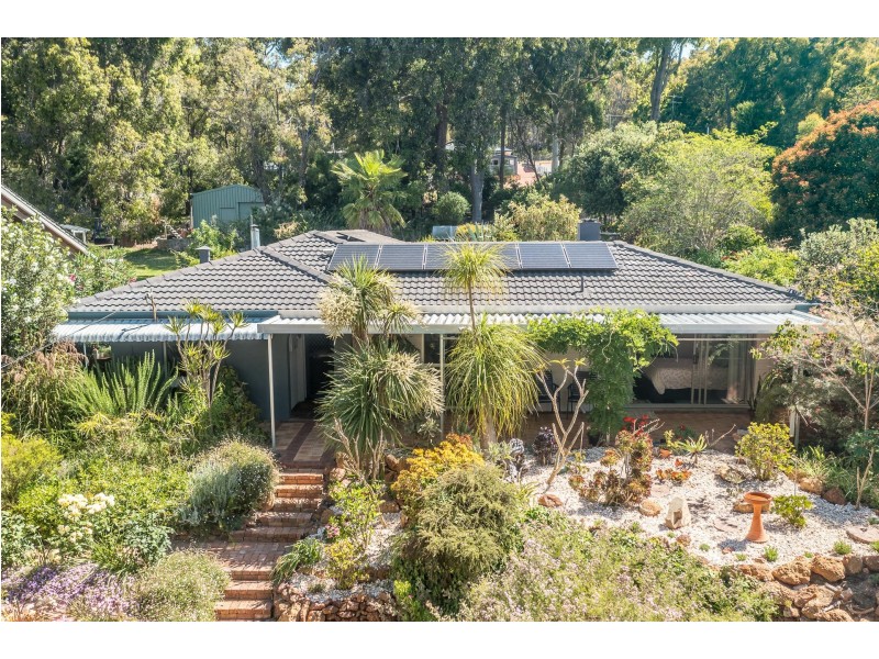 65 First Avenue, Bickley WA 6076