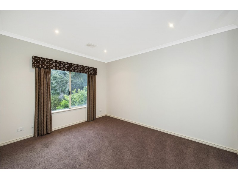 51 Coolinga Road, Lesmurdie WA 6076