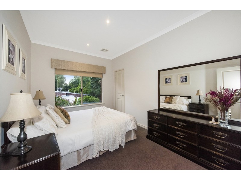 51 Coolinga Road, Lesmurdie WA 6076