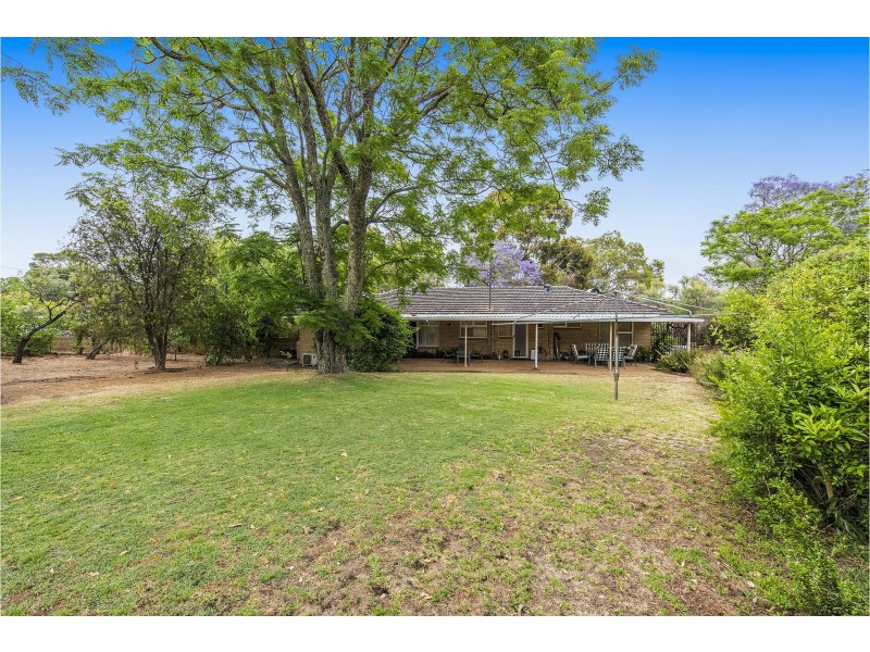 54 Glyde Road, Lesmurdie WA 6076